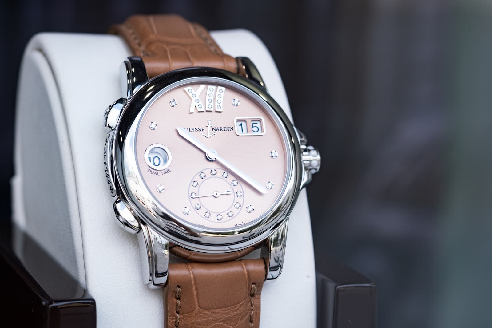 What Is Considered a Luxury Watch? The Cheap Replica Chanel Shoes Shop
 Expert Guide